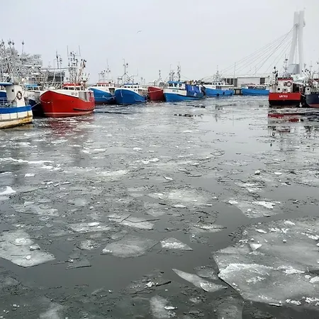 Dana Piekna Plaza Wydmy ウストカ